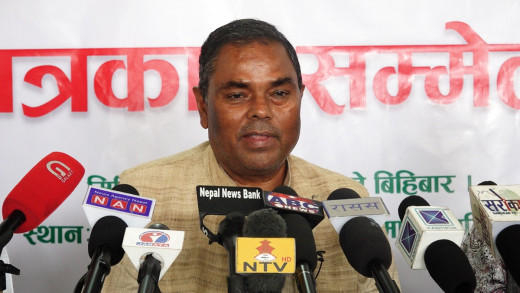 यादवले हाँस्दै भने— बाबुरामजीको एक्लै हिँड्ने बानी छ 